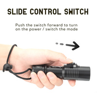 Lampe torche de plongée professionnelle IP68 LED lampe de poche en alliage d'aluminium étanche utilisant une batterie 18650 pour la plongée sous-marine
