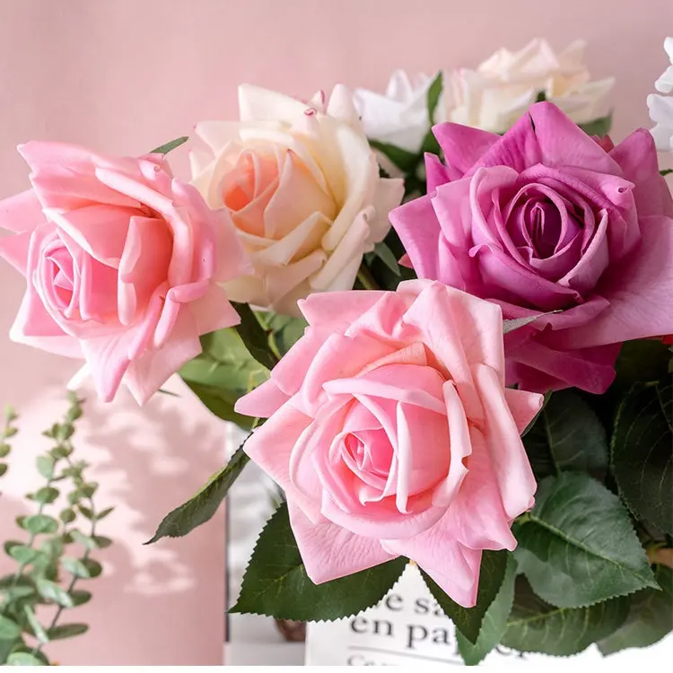 2023 nuevas flores artificiales hidratantes de tacto Real rosa blanca para decoración del hogar