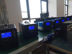 เครื่องกำเนิดไฟฟ้าพลังงานแสงอาทิตย์แบบพกพา 2000W คลื่นไซน์บริสุทธิ์ พร้อมตัวควบคุม MPPT รีโมทคอนโทรล ชาร์จไร้สาย โมโนคริสตัลไลน์ - Product Image 2