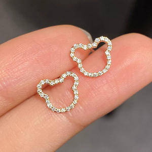 Orecchini a perno dorati a forma di cartone animato con strass in cristallo incastonati a castone, per donna, carini da indossare tutti i giorni - Product Image 4