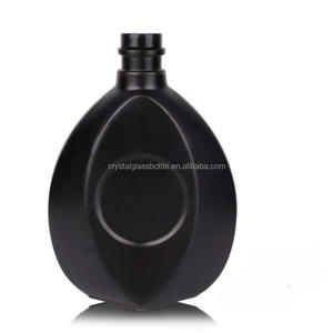 Bouteille à liqueur en verre noir mat avec logo personnalisé, bouteille à whisky noire givrée vide pour l'emballage de la vodka, du gin, <span class=keywords><strong>des</strong></span> <span class=keywords><strong>spiritueux</strong></span> et du vin - Product Image 2