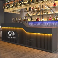 Étagère à vin moderne en métal pour bar, panneau de présentation de boissons alcoolisées de style industriel pour comptoir de bar, pub, boîte de nuit