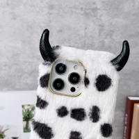 Soldes d'hiver Nouveau design Crazy Cow pour iPhone Samsung Xiaomi Coque de téléphone en TPU souple + peluche