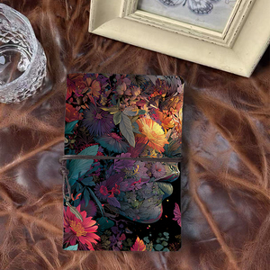 A6 Tạp Chí Đen Thứ Sáu quà tặng cho nơi làm việc bạn bè để chia sẻ niềm vui mua sắm với hoa lá và một mô hình hồ sơ con người - Product Image 1