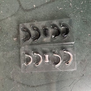 Dilatador Nasal Externo, Tiras Respiratorias de Silicona con Aplicador Magnético para Aliviar los Ronquidos, Negro y Blanco, Tamaños Incluidos - Product Image 2