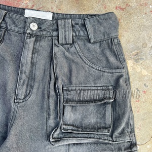 Shorts cargo vintage en denim personnalisés pour hommes, style streetwear, multi-poches, effet délavé, coupe ample - Product Image 4