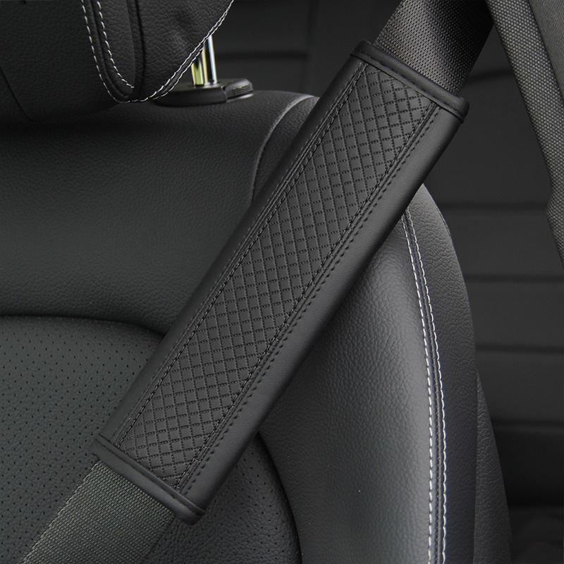 Fiber embossed shoulder pad black