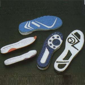 เครื่องฉีดพลาสติกแบบอัตโนมัติ 2 สถานี สำหรับผลิตภัณฑ์รองเท้า แบบสองสี ฉีดพลาสติกแบบตรง - Product Image 5