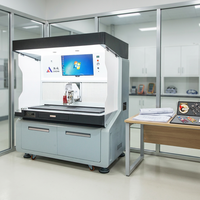 Machine de peinture par pulvérisation à double station en caoutchouc avec système de distribution d'émail à vision CCD pour la fabrication de badges et épingles métalliques