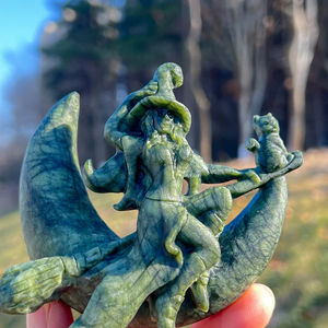 หินแกะสลักธรรมชาติสำหรับขายส่ง หินเซอร์เพนไทน์สีดำรูปพระจันทร์สำหรับตกแต่งบ้าน - Product Image 4