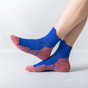 Men's Crew Socks Cotton Color Blocking Anti Bacterial Daily Casual Wear - Product Image 3