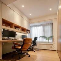 Table d'ordinateur intégrée de luxe légère et personnalisée avec rangement à porte coulissante, bord anti-collision pour chambre d'étude d'adolescent