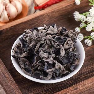 Le champignon ressemble au champignon noir des marchandises sèches Mangez des aliments avec un mélange cru et rafraîchissant - Product Image 2