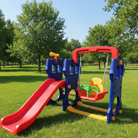 Aire de jeux intérieure éducative pour enfants, équipement de divertissement en plastique PP style château avec toboggan et balançoire pour maternelle et école