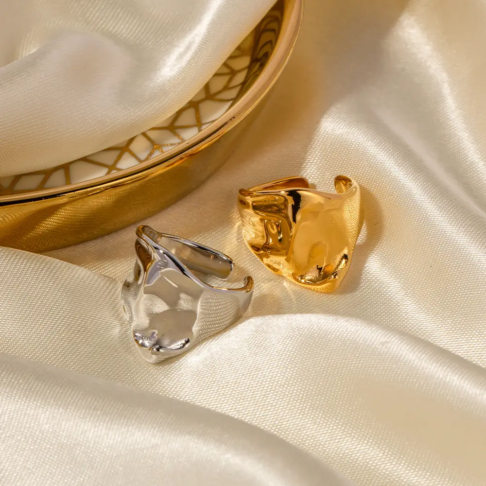 Acciaio inossidabile 18 look placcato moda donna gioielli a mano doppio anello di diamanti ondulato