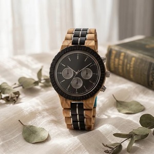 Montre en bois à quartz pour homme avec logo personnalisé gravé, élégante et luxueuse, avec cadran en verre et boîtier de 9 mm d'épaisseur - Product Image 3