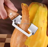 Multifunctionele fruit- en groenteschiller met houten handvat, aardappelschiller, roestvrijstalen suikerrietmes met flesopener