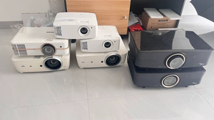 Hot Selling UHD35X 4K UHD HDR Smart <b>Projector</b> 3600 Lumens Low Input Lag for Gaming and Home Cinema Free Shipping - Product Image 2