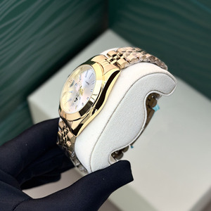 Reloj Mecánico Automático de Alta Calidad con Esfera Verde, Acero 904L, Cristal de Zafiro, Ventana de Fecha, Movimiento 3235, Resistente al Agua, para Hombre - Product Image 3