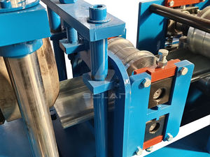 מכונת עיצוב פרופילים לגלגול דלתות תריס אלומיניום ופלדת אל-חלד בצורת L עם מנוע ומסבים, דגם סולן חדש לשנת 2025 - Product Image 5