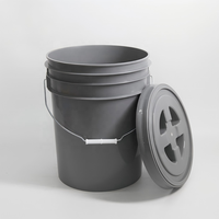 WB-P012 Seau de lavage auto en PP 20L (5 gallons) avec filtre anti-grains et couvercle, robuste, 30x27.5x36CM pour le nettoyage automobile