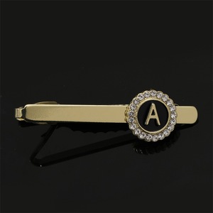 Nuevos accesorios para hombre, traje redondo de <span class=keywords><strong>26</strong></span> letras, aleación chapada en oro, <span class=keywords><strong>gemelos</strong></span> de laca de cristal de lujo y clips de corbata para hombre de lujo - Product Image 6