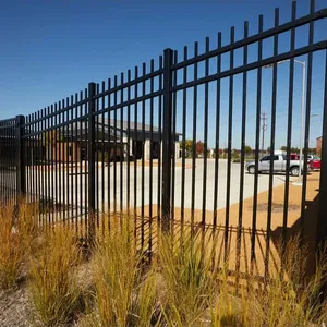 Panel pagar besi tempa 2x1.8m, pemetik logam aluminium ornamen Panel pagar logam tabung hitam