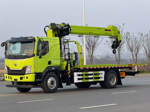 Camion de dépannage à plateau Chenglong avec grue de 5 tonnes pour le transport de petites machines de construction - Product Image 2