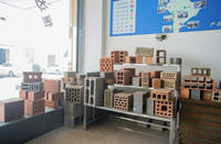 Mini machine de fabrication de briques et carreaux d'argile rouge de boue et de rivière Sri Lanka Mélangeur de boue, machine d'alimentation en argile pour machines à briques d'argile