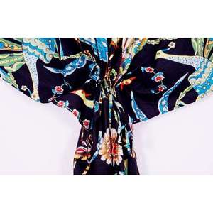 Kaftan pour femmes en coton 100% fait main, imprimé floral, col en V, manches longues, coupe ample, écologique, pour l'été et les occasions décontractées - Product Image 4