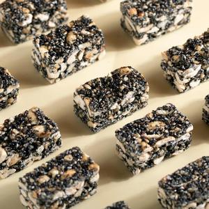 Croustilles de sésame noir et cacahuètes faites à la main, croustillantes, sucrées, saines, collation de loisirs, 10 kg, vente en gros, MuCui - Product Image 3