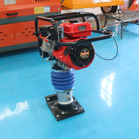 Compacteur vibrant vertical amélioré pour pavés en béton