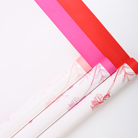 Papier d'emballage pour fleurs en gros, motif floral romantique de la Saint-Valentin, avec bordure en plastique, imperméable, pour fleuristes