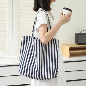 Sac fourre-tout décontracté à grandes rayures artistiques, style forêt, en toile contrastante, sac à main pour femme - Product Image 4