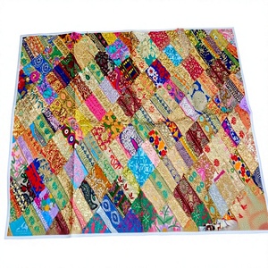 Mantel Desechable Cuadrado de PVC Estilo Europeo Hecho a Mano en Foshan con Patrón de Patchwork Geométrico, Borde Personalizado, OEM - Product Image 1