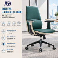 Chaise de bureau exécutive en cuir Aston - Appuie-tête ergonomique réglable, accoudoirs fixes, dossier ouvert, design moderne, siège coulissant, chrome