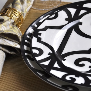 <span class=keywords><strong>Assiette</strong></span> à dîner en porcelaine fine à <span class=keywords><strong>motif</strong></span> fer <span class=keywords><strong>noir</strong></span>, service de vaisselle en céramique <span class=keywords><strong>noir</strong></span> et blanc, décoration de table classique pour banquet de mariage - Product Image 4