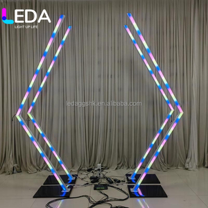 Arco de Boda LEDA Fácil de Montar, Juego de Dos Piezas con Iluminación RGB para Bodas, Fiestas y Eventos, Decoración de Pasillo - Product Image 3