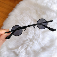 Lunettes de soleil à verres colorés, montures de lunettes haut de gamme, lunettes pour femmes, style hip-hop, photographie de rue, petites lunettes de soleil rondes pour garçons d'honneur