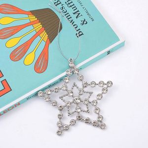 เครื่องประดับต้นคริสต์มาสโลหะประดับเพชร ตกแต่งรูปตุ๊กตาหิมะ ผลิตในจีน สำหรับใช้เป็นของขวัญในวันหยุดที่บ้าน - Product Image 6