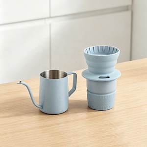 ชุดเครื่องชงกาแฟแบบพกพาสีฟ้าอ่อน ดีไซน์มินิมอล สำหรับการตั้งแคมป์กลางแจ้ง ทำจากซิลิโคน - Product Image 4