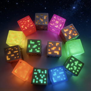 Nuevos Cubos de Píxeles Luminosos de PU Coloridos, Mini Juguetes Blandos y Divertidos para Aliviar la Ansiedad y el Estrés, Venta al Por Mayor - Product Image 2
