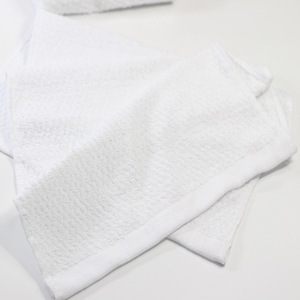 ผ้าเช็ดตัวซินซาง 30x70 ซม. สีขาว ผ้าฝ้ายเนื้อนุ่ม ซึมซับดี เหมาะสำหรับใช้ในโรงแรม - Product Image 4