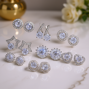 Orecchini a Perno E788 in Oro Bianco con Cristalli e Strass a Forma di Cuore, Gioielli Classici da Donna per Uso Quotidiano - Product Image 2