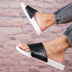 Sandalias Deportivas de PVC Antideslizantes con Punta de Acero, Diseño Moderno, Transpirables, Personalizadas, para Hombre y Mujer - Product Image 4