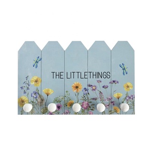 Letreros de Madera Rústicos Hechos a Mano con Temática Floral, Personalizados, con 5 Ganchos y Perchero para Colgar en la Pared, Decoración del Hogar - Product Image 1