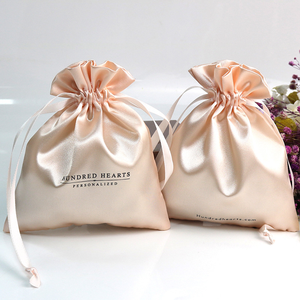 Bolsas de Almacenamiento para Pelucas de Satén de Seda Rosa al por Mayor, Bolsas Reutilizables para Regalos y Joyería con Logotipo - Product Image 6