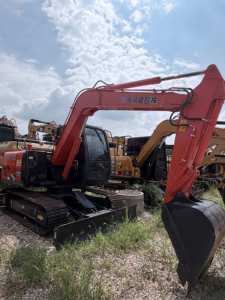Offre Spéciale : Mini-Excavatrice Hitachi Zaxis70 d'Occasion, Bien Entretenue, Excavatrice sur Chenilles Fiable pour le Marché Mondial. - Product Image 2