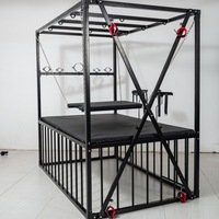 Cadre de lit multifonctionnel BDSM, design peu encombrant, en acier massif, pour couples, pour jeux intimes et bondage romantique en chambre.