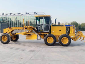 Motoniveleuse 919F de 13 500 kg pour travaux routiers avec lame avant et ripper arrière - Product Image 5